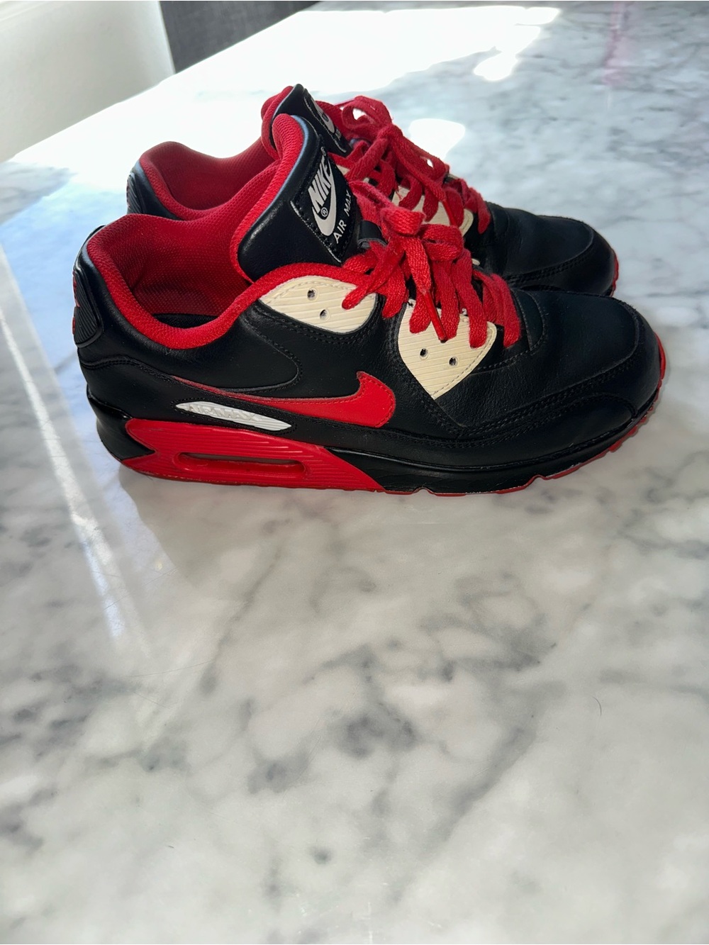 Nike Air Max Black, Red, and White Sneakers, Men’s Size 9.5 (but closer to a 9)